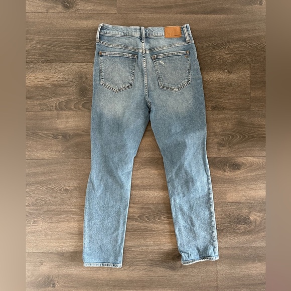 Madewell Perfect Vintage Straight Leg Distressed Jean | Size 27 - Picture 4 of 7